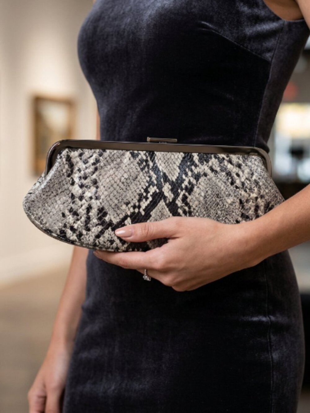 Vtg y2k Banana Republic snakeskin print leather cocktail club clutch purse